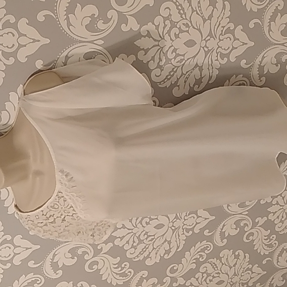 Suzy Shier, White with Lace and Cut-Out - Picture 3 of 6